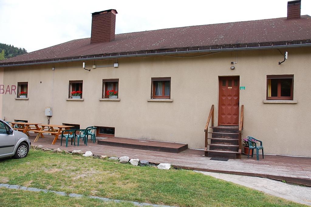Les Airelles Hotell Saint-Cirgues-en-Montagne Exteriör bild